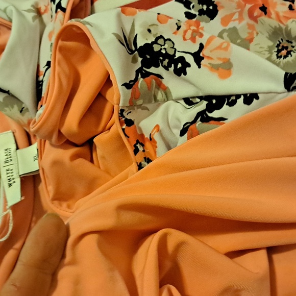 White House Black Market Reversible Floral/Orange Sleeveless Top XL Worn twice. - Picture 10 of 13